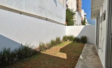 Renta casa en Colinas de San Jerónimo con alberca