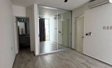 Renta casa en Colinas de San Jerónimo con alberca