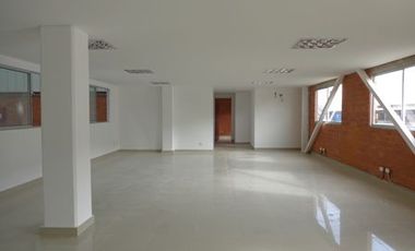 Bodega Alquilo 1.080 m2 /  $27 Millones /  Bodega En Conjunto Cerrado  / Ubicación: Acopi Zona Industrial Yumbo /