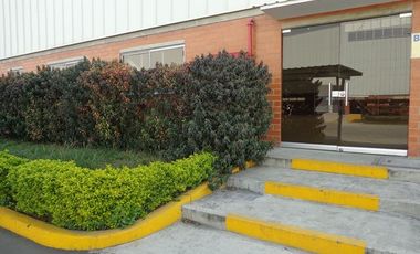 Bodega Alquilo 1.080 m2 /  $27 Millones /  Bodega En Conjunto Cerrado  / Ubicación: Acopi Zona Industrial Yumbo /