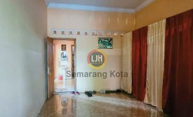 Rumah di Jalan Candi Kalasan