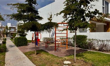 Casa en Renta en Cordillera Residencial con recámara en planta baja