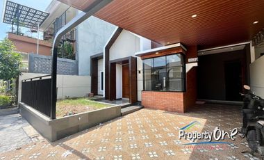 Dijual Rumah Minimalis Modern di Kencana Loka BSD
