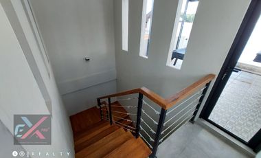 RUMAH SIAP HUNI CIGADUNG DAGO COBLONG ANTAPANI BANDUNG Dgn Kolam Pribadi