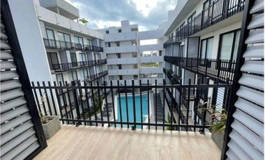 Estudio en venta amueblado en Urban Towers, Playa del Carmen Q. Roo