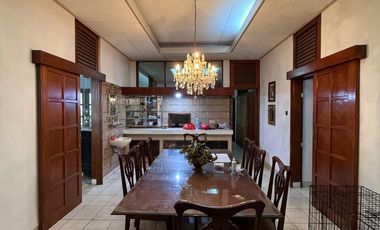 RUMAH MEWAH PONDOK INDAH LOKASI PRIME AREA, DEPAN TAMAN POSISI HOEK