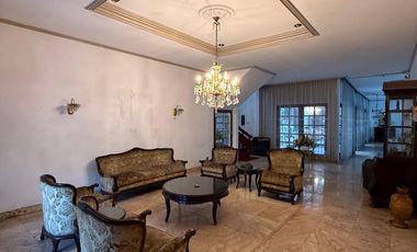 RUMAH MEWAH PONDOK INDAH LOKASI PRIME AREA, DEPAN TAMAN POSISI HOEK