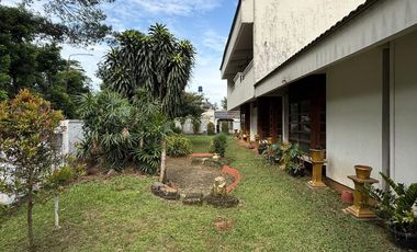 RUMAH MEWAH PONDOK INDAH LOKASI PRIME AREA, DEPAN TAMAN POSISI HOEK