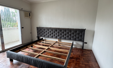 5 BR Corner Lot House at Metrogate Tagaytay Estates