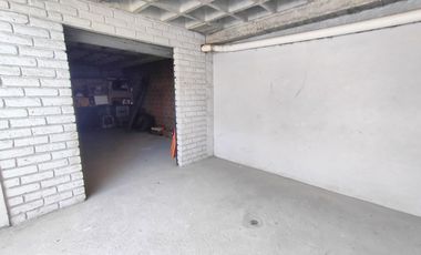 Venta de local comercial en Amable Maria Loja Ecuador
