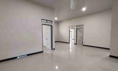 Rumah baru dan besar di kontrakan di candi sari kalasan sleman