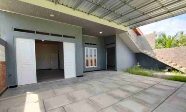 Rumah baru dan besar di kontrakan di candi sari kalasan sleman