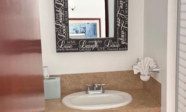 RENTA DE CASA AMUEBLADA EN VILLA FRANCA A 10 MINUTOS DE PLAZA MAYOR