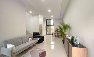 RUMAH MODERN 2 LANTAI LOKASI PREMIUM CONDONGCATUR DEKAT UGM & RS SARDJITO