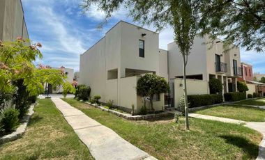 CASA TOTALMENTE AMIEBLADA