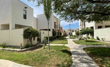 CASA TOTALMENTE AMIEBLADA