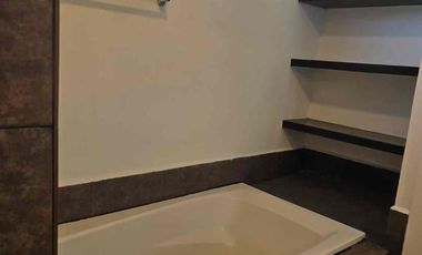 CASA TOTALMENTE AMIEBLADA