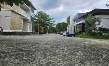 Rumah Mewah di komplek Elite, Dekat Mal SKA & Eka  Hospital Pekanbaru.