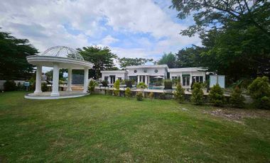 Rumah Mewah di komplek Elite, Dekat Mal SKA & Eka  Hospital Pekanbaru.