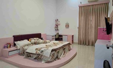 Rumah Mewah di komplek Elite, Dekat Mal SKA & Eka  Hospital Pekanbaru.