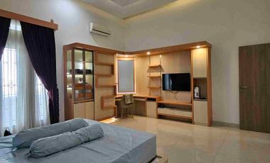 Rumah Mewah di komplek Elite, Dekat Mal SKA & Eka  Hospital Pekanbaru.