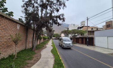 Dpto Surco, cerca a esan y upc de Monterrico 3 Dorm 2 Cocheras 120m2