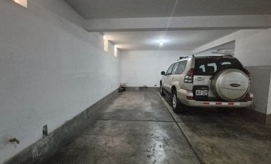 Dpto Surco, cerca a esan y upc de Monterrico 3 Dorm 2 Cocheras 120m2