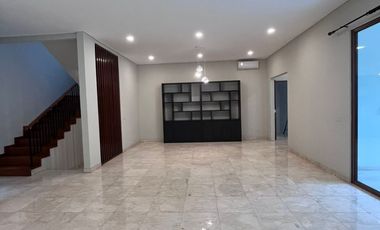 For Rent Modern Minimalis House with 4+1 BR with Pool, in Compound at Kemang South Jakarta
