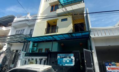 Bisa KPR Dijual rumah muara karang 3 lantai Ukuran 8x15