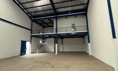 Gudang Siap Pakai di kapuk Kamal. Luas 915m. SHM. Ada Kantor