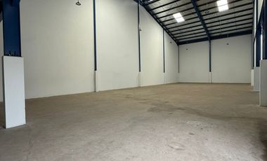 Gudang Siap Pakai di kapuk Kamal. Luas 915m. SHM. Ada Kantor