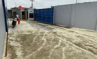 Gudang Siap Pakai di kapuk Kamal. Luas 915m. SHM. Ada Kantor