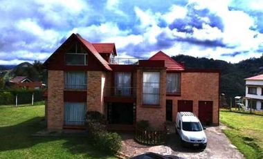 venta Casa quinta la calera vereda el salitre a solo 500 metros de la carretera principal