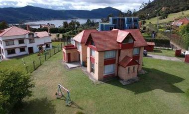 venta Casa quinta la calera vereda el salitre a solo 500 metros de la carretera principal