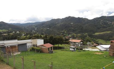 venta Casa quinta la calera vereda el salitre a solo 500 metros de la carretera principal