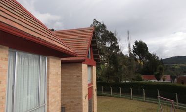 venta Casa quinta la calera vereda el salitre a solo 500 metros de la carretera principal