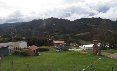 venta Casa quinta la calera vereda el salitre a solo 500 metros de la carretera principal