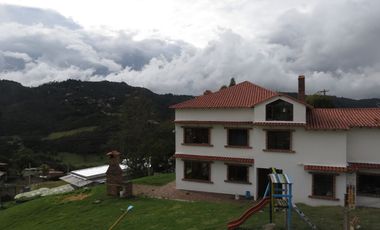 venta Casa quinta la calera vereda el salitre a solo 500 metros de la carretera principal