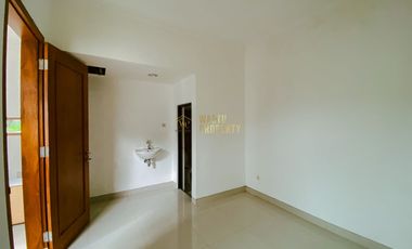 RUMAH MEWAH HARGA MURAH TEPI JALAN RAYA TAJEM