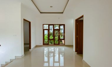 RUMAH MEWAH HARGA MURAH TEPI JALAN RAYA TAJEM