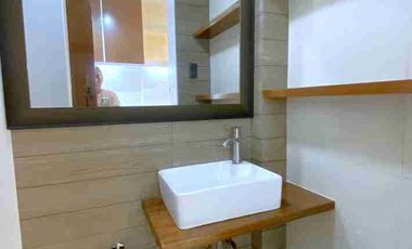 3 Storey 4 Bedroom Townhouse with 1 Car Garage and Roof Deck For Sale at Bangkal Makati
