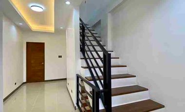 3 Storey 4 Bedroom Townhouse with 1 Car Garage and Roof Deck For Sale at Bangkal Makati