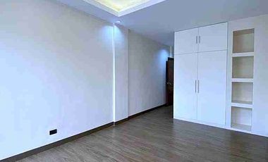 3 Storey 4 Bedroom Townhouse with 1 Car Garage and Roof Deck For Sale at Bangkal Makati