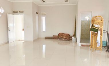 Rumah 2 Lantai Minimalis di Pusat Kota Cianjur Siap Huni
