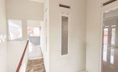 Rumah 2 Lantai Minimalis di Pusat Kota Cianjur Siap Huni