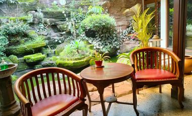 Rumah Komersil cocok untuk usaha/kantor Di Mainroad Lodaya Bandung