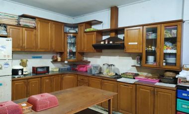 Rumah Komersil cocok untuk usaha/kantor Di Mainroad Lodaya Bandung