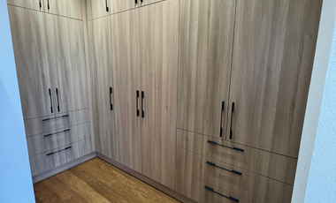 5-Storey Townhouse with Roof Deck & Jacuzzi FOR SALE Addition Hills, San Juan