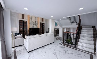 RUMAH FULL FURNISHED MEWAH Jl Manggis Tanjung Duren Jakarta Barat