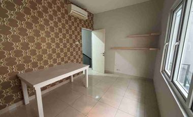 di sewakan rumah bagus siap huni di Raffles hills Cibubur
